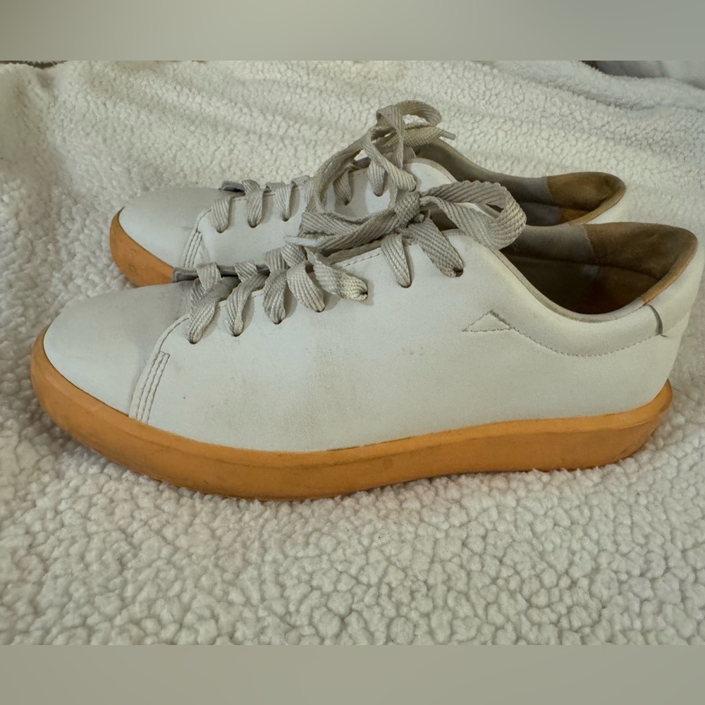 Everlane White Casual Sneakers - Picture 4 of 8